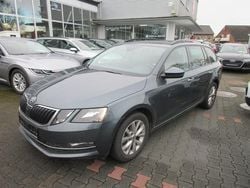 Quarzgrau metallic Gebraucht 2020 Skoda Octavia Style Kombi | 12.988 € (Guter Preis)