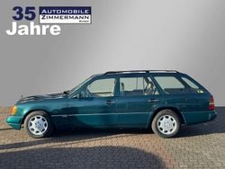 Grün Gebraucht 1995 Mercedes E220 Sportline Kombi | 26.450 €