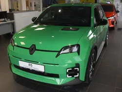 Grün Neu 2025 Renault R5 Urban Kleinwagen | 30.900 € (Fairer Preis)