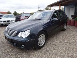 Schwarz Gebraucht 2004 Mercedes C220 Classic Kombi | 950 € (Etwas zu teuer)