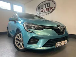 Celadon blue Gebraucht 2021 Renault Clio V Experience Limousine | 13.890 € (Fairer Preis)