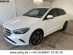 Weiß Gebraucht 2020 Mercedes B200 Progressive Van / Kleinbus | 22.950 € (Guter Preis)