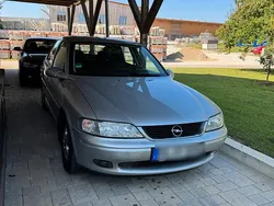 Silber Gebraucht 2000 Opel Vectra Edition Limousine | 800 € (Guter Preis)