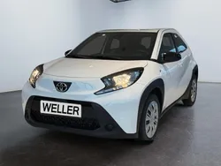 Weiss Neu 2025 Toyota Aygo Play Kleinwagen | 18.290 €