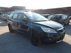 Blau Gebraucht 2010 Ford Focus Ghia Kombi | 2.500 € (Guter Preis)