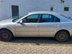 Silber Gebraucht 2006 Ford Mondeo Limousine | 800 €