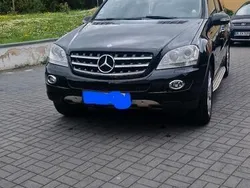 Schwarz Gebraucht 2007 Mercedes ML420 SUV | 5.900 €