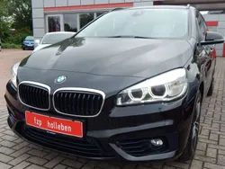 Black sapphire metallic Gebraucht 2016 BMW 218 Active Tourer Van / Kleinbus | 13.680 € (Fairer Preis)