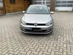 Grau Gebraucht 2013 VW Golf VII Kleinwagen | 5.900 € (Fairer Preis)