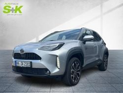 Shimmering silver metallic (silber) Gebraucht 2025 Toyota Yaris Hybrid Kleinwagen | 28.980 € (Fairer Preis)