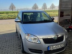 Silber Gebraucht 2008 Skoda Fabia Kleinwagen | 2.200 € (Guter Preis)