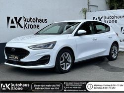 Weiß Gebraucht 2022 Ford Focus Cool & Connect Limousine | 12.990 € (Etwas zu teuer)