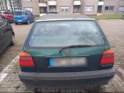 Grün Gebraucht 1995 VW Golf III Kleinwagen | 1.000 €