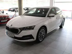 Candy weiss Gebraucht 2022 Skoda Octavia Tour Limousine | 21.990 € (Fairer Preis)