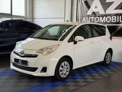 Weiß Gebraucht 2012 Toyota Verso-S Life Van / Kleinbus | 6.490 € (Guter Preis)