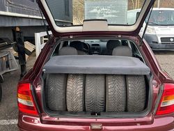 Rot Gebraucht 2002 Opel Astra Coupé | 1.200 €