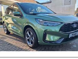 Bursting green metallic Gebraucht 2024 Ford Kuga ST-Line SUV | 35.890 € (Superpreis)