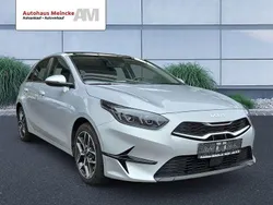 Silber Gebraucht 2022 Kia Ceed Spirit Limousine | 23.500 € (Fairer Preis)