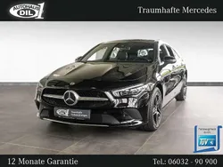 Schwarz (nachtschwarz unilack) Gebraucht 2022 Mercedes CLA200 Night Kombi | 26.850 € (Guter Preis)