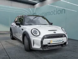 Silber Gebraucht 2021 Mini Cooper S Kleinwagen | 28.550 € (Fairer Preis)