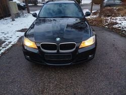 Schwarz Gebraucht 2011 BMW 320 Efficient Dynamics Kombi | 3.300 € (Guter Preis)