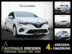 Weiss Gebraucht 2022 Renault Clio V Business Limousine | 12.790 € (Guter Preis)