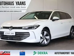 Weiß Gebraucht 2024 VW Passat Business Kombi | 28.789 € (Guter Preis)