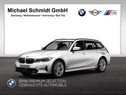 Alpinweiß uni Gebraucht 2024 BMW 330e M Sport Kombi | 41.890 € (Superpreis)