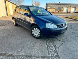 Blau Gebraucht 2005 VW Golf V Trendline Kleinwagen | 2.500 € (Guter Preis)