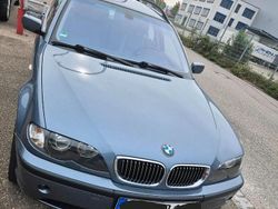 Grau Gebraucht 2003 BMW 320 Kombi | 3.450 € (Guter Preis)