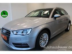 Florettsilber (metallic) Gebraucht 2016 Audi A3 Sportback Ambiente Kleinwagen | 17.370 € (Etwas zu teuer)