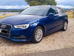 Blau Gebraucht 2014 Audi A3 Sportback Sport Limousine | 9.500 € (Fairer Preis)