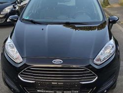 Schwarz Gebraucht 2015 Ford Fiesta SYNC Edition Kleinwagen | 5.500 € (Fairer Preis)