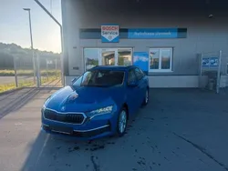 Blau Gebraucht 2024 Skoda Octavia Selection Kombi | 29.990 € (Superpreis)
