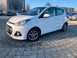 Weiß Gebraucht 2015 Hyundai i10 Edition Kleinwagen | 5.999 € (Guter Preis)