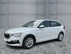 Moonweiss metallic Gebraucht 2023 Skoda Scala Ambition Kleinwagen | 22.930 € (Fairer Preis)