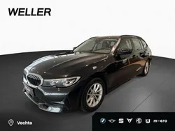 Black sapphire (schwarz) Gebraucht 2021 BMW 320 Shadowline Kombi | 27.950 € (Fairer Preis)