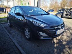 Schwarz Gebraucht 2016 Hyundai i30 Limousine | 9.000 € (Fairer Preis)