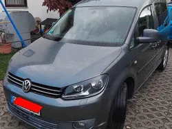 Grau Gebraucht 2011 VW Caddy Highline Van / Kleinbus | 15.000 €