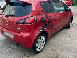 Rot Gebraucht 2008 Mitsubishi Colt Kleinwagen | 890 € (Fairer Preis)