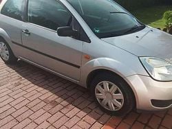 Silber Gebraucht 2005 Ford Fiesta Kleinwagen | 1.300 € (Guter Preis)