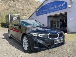 Schwarz Gebraucht 2022 BMW 330 Sport Line Kombi | 30.400 € (Guter Preis)