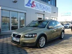 Grün Gebraucht 2009 Volvo C30 Kleinwagen | 5.500 € (Etwas zu teuer)