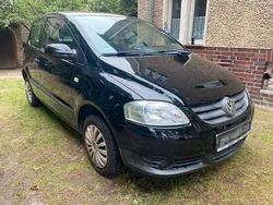 Schwarz Gebraucht 2008 VW Fox Kleinwagen | 2.900 € (Fairer Preis)