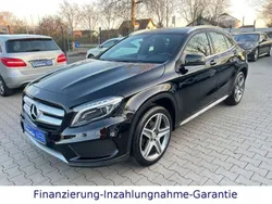 Schwarz Gebraucht 2015 Mercedes GLA200 AMG line SUV | 21.999 € (Teuer)