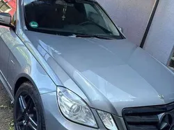 Grau Gebraucht 2011 Mercedes E350 Kombi | 4.499 €