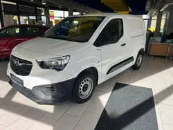 Weiß Gebraucht 2021 Opel Combo Selection Van / Kleinbus | 16.400 € (Fairer Preis)