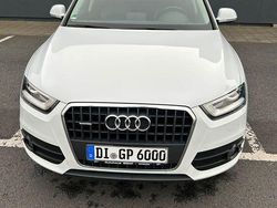 Weiß Gebraucht 2012 Audi Q3 Ambiente SUV | 13.800 € (Fairer Preis)