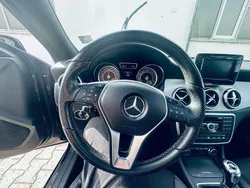 Violet Gebraucht 2014 Mercedes CLA180 Edition 1 Limousine | 16.000 € (Etwas zu teuer)