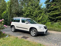 Weiß Gebraucht 2010 Skoda Yeti Ambition SUV | 5.650 € (Etwas zu teuer)